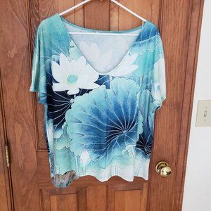 Floral Multi Color V-neck Tee- Sz XXL (18-20)